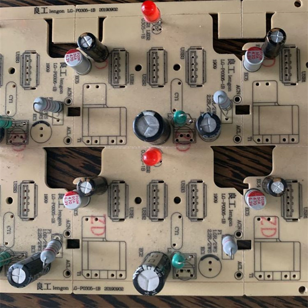 精準插裝，效率倍增 —— 插件機在電飯鍋PCB生產(chǎn)中的應用實踐